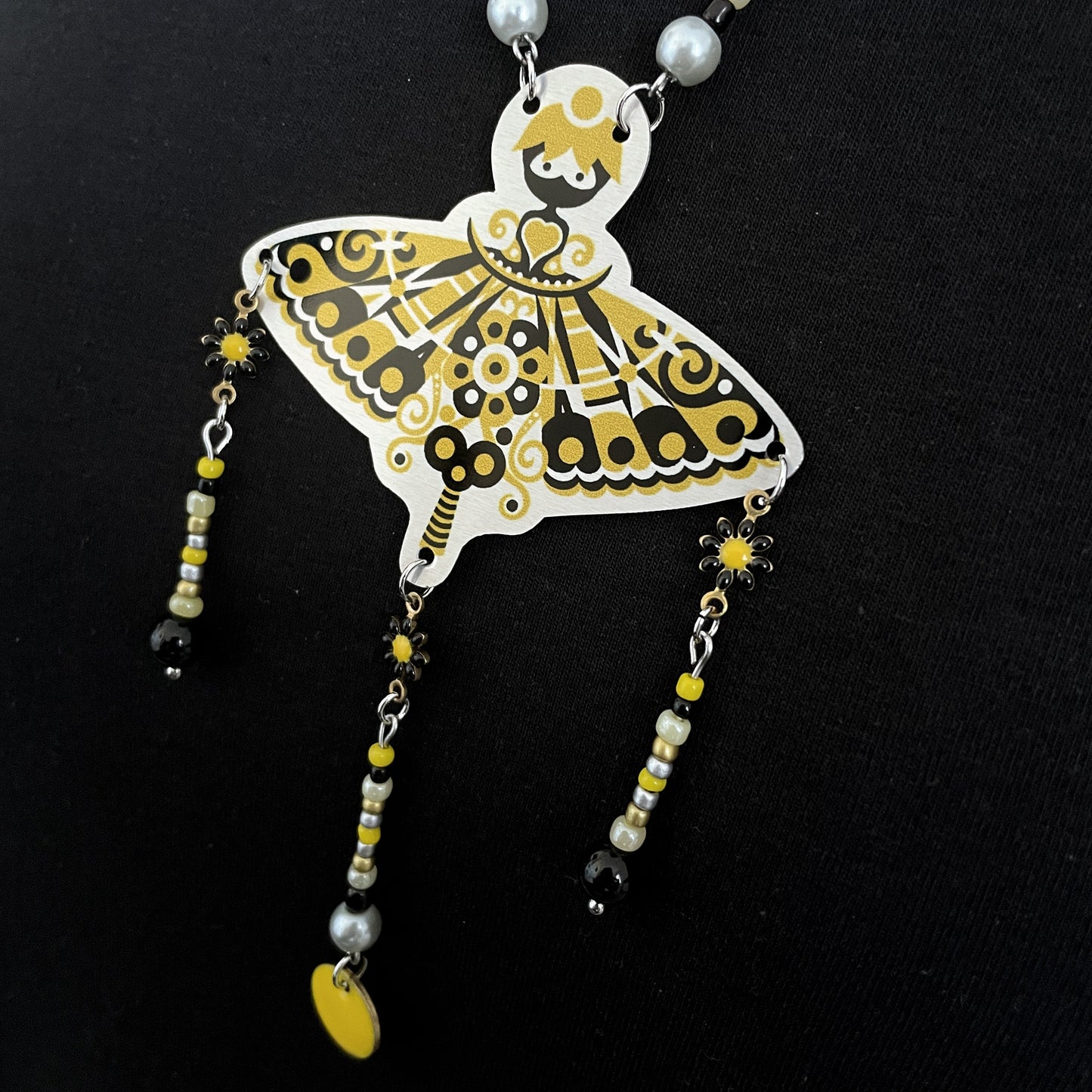 Collier Pyrolia jaune et noir