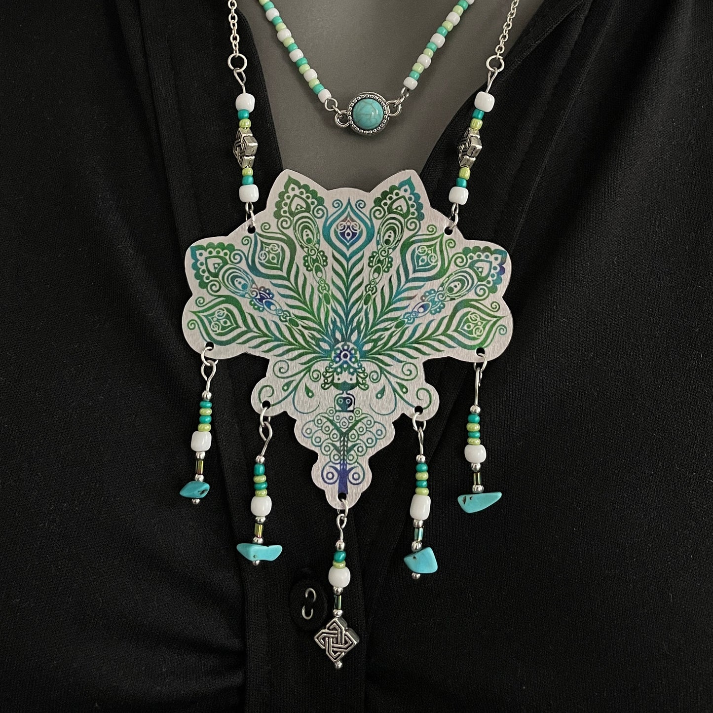 Collier Panoptes aux pierres turquoises