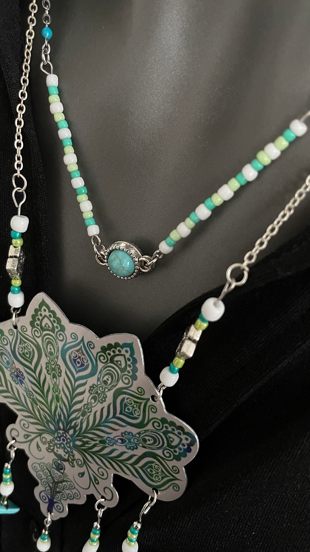 Collier Panoptes aux pierres turquoises